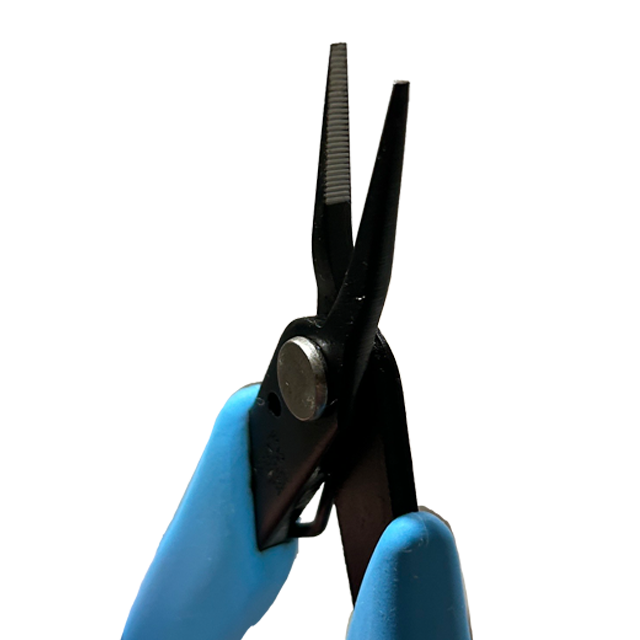 Xuron 450-S Tweezer Nose™ Pliers - Serrated